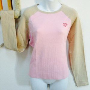 TeeCo Sweater Size M/L, 80% Acrylic, 18% Nylon, 2% Spandex